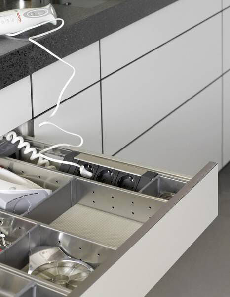 Schulte 936.00.013 EVOline V-Dock Cuisine / 3-fach Steckdoseneinheit / Steckdosen / Steckdose