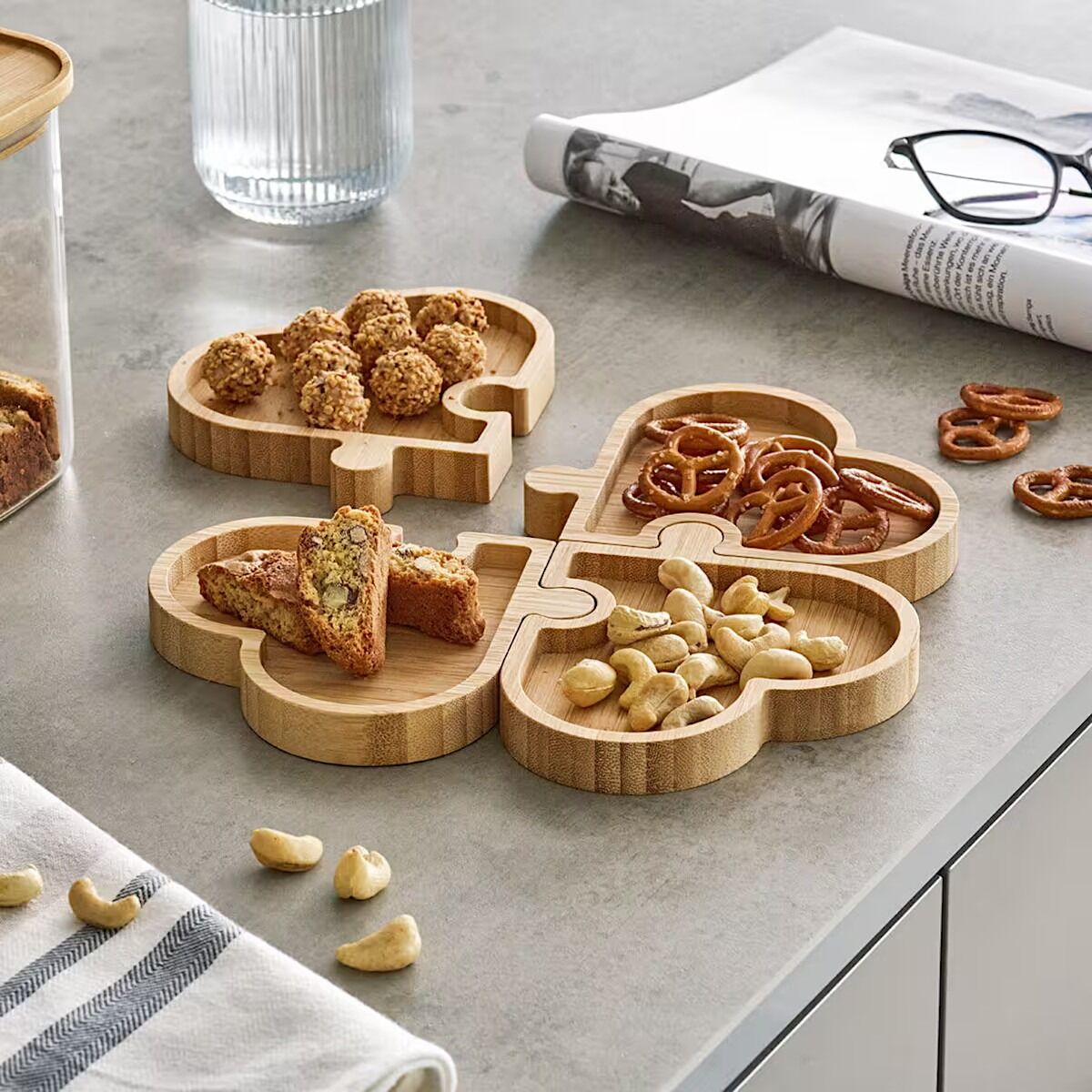 ZELLER 25676 Snackteller HEARTS aus Bambus 4-tlg., ca. 24 x 24 x 1,8 cm