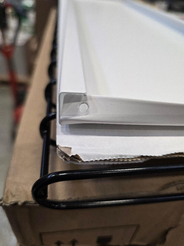 METALTEX 377603076 Bücherregal TOMADO mit Werksfehlern - mit 3 weißen Böden u. schwarzen Seiten / Hängeregal