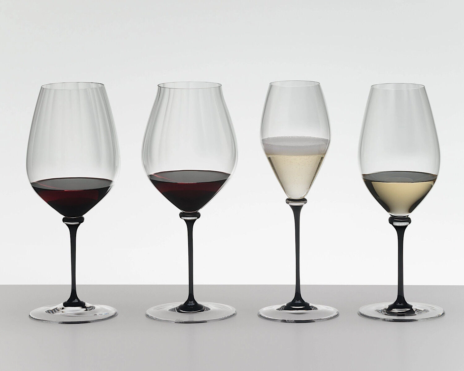 RIEDEL 4884/0D FATTO A MANO Performance Cabernet/Sauvignon - Schwarzer Stiel – Bild 5