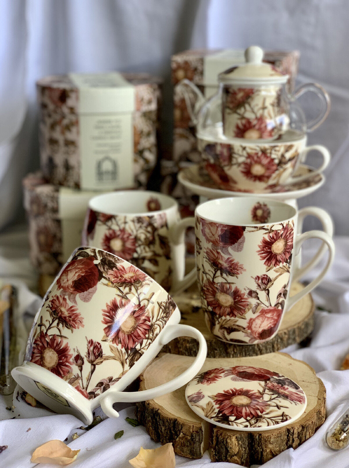 DUO FLORAL Jumbobecher 480 ml PEONY mit Fuß, New Bone China Porzellan – Bild 6