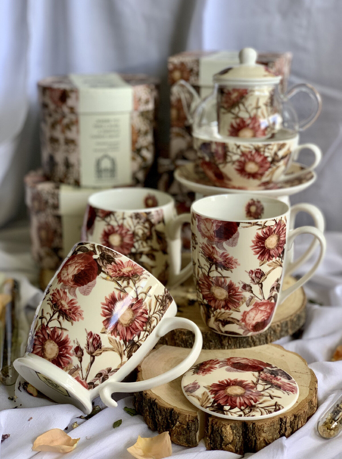 DUO FLORAL Jumbobecher 480 ml PEONY mit Fuß, New Bone China Porzellan – Bild 7