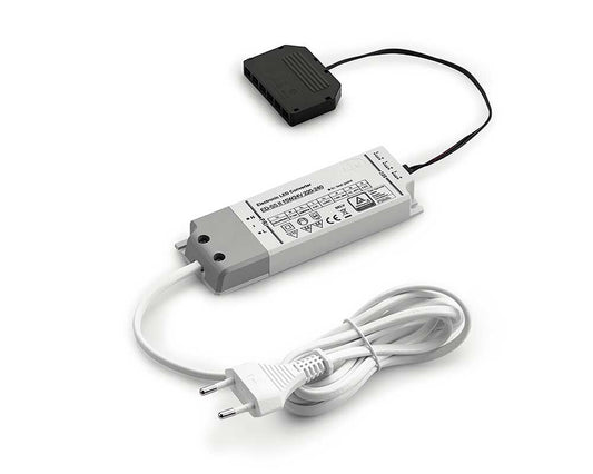 LED Konverter 15 ST mit 6-fach Verteiler und 2 Meter Netzanschlussleitung / Netzteil