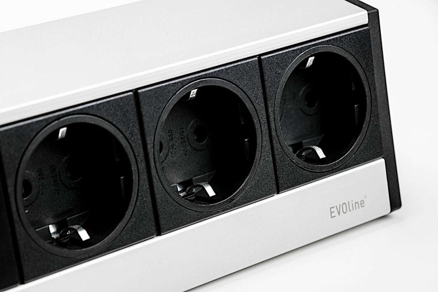 EVOline® R-Dock Aluminium SILBER mit 3 x VDE Steckdosen / Steckdoseneinheit / Steckdosen
