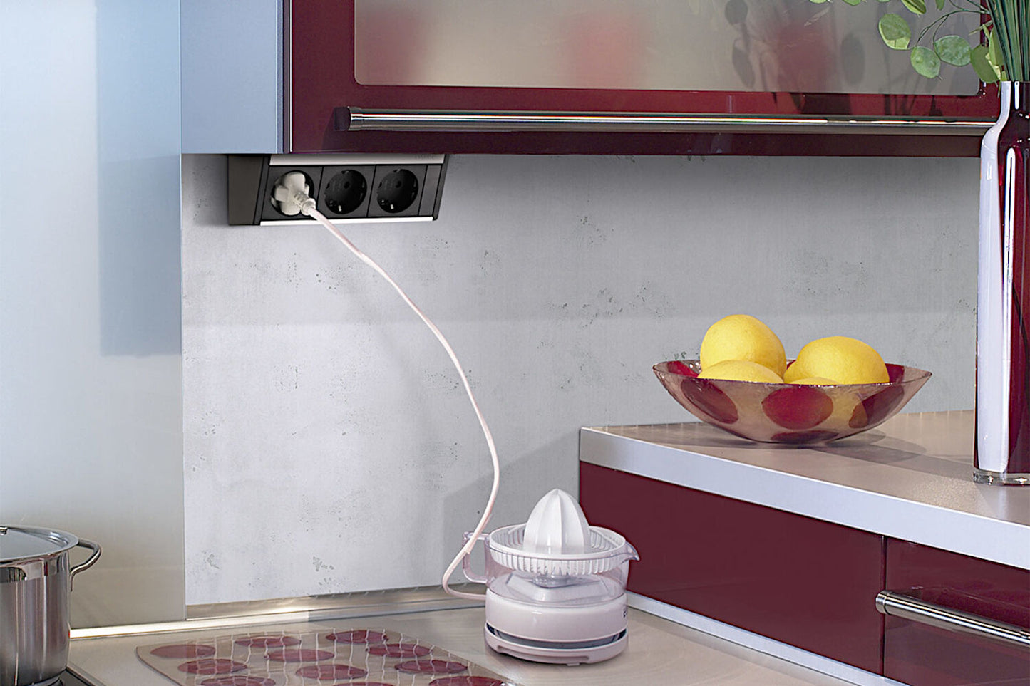 EVOline® R-Dock Aluminium SILBER mit 3 x VDE Steckdosen / Steckdoseneinheit / Steckdosen