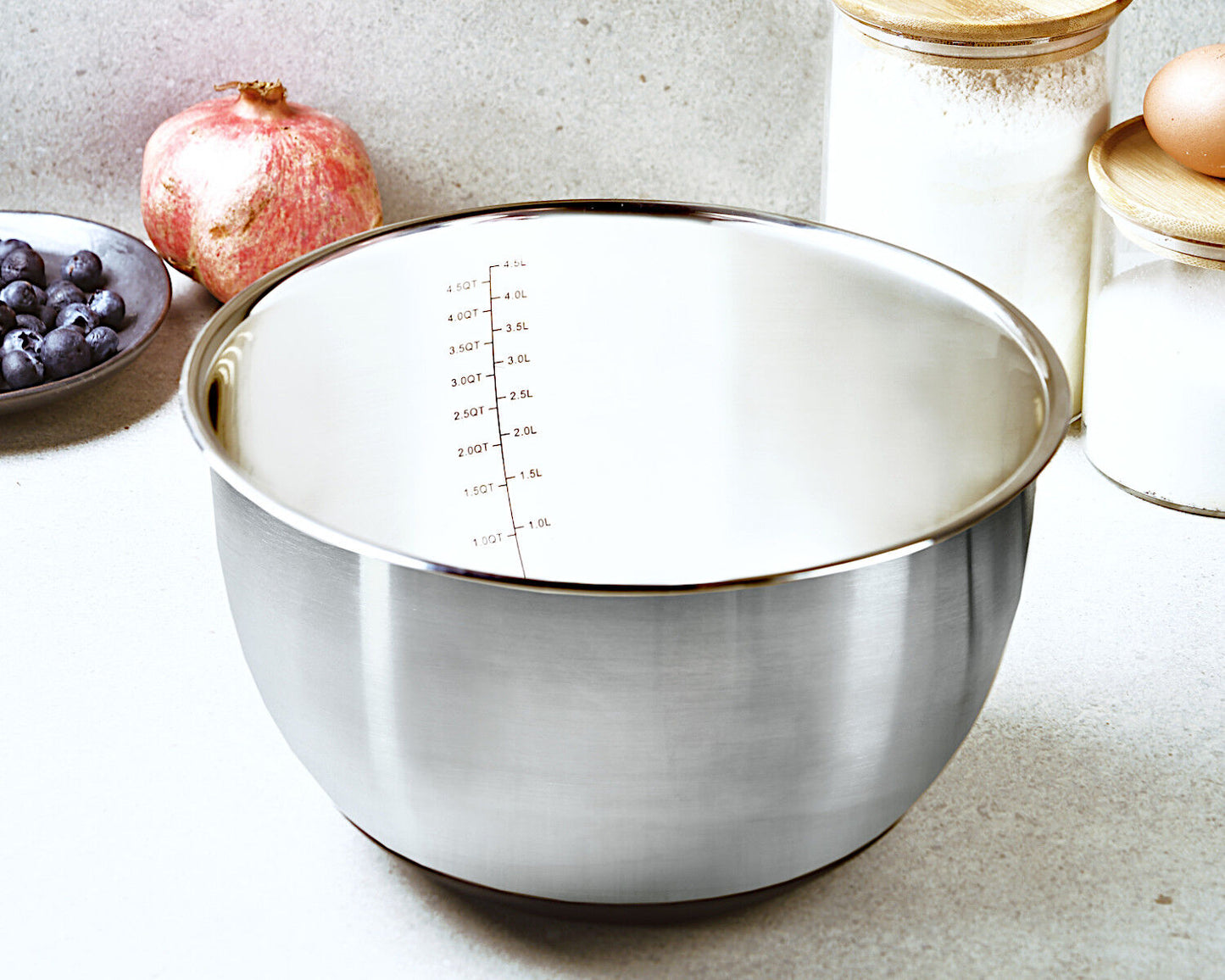 KESPER Rührschüssel 26 cm aus Edelstahl mit Deckel und Silikonboden / Edelstahlschüssel