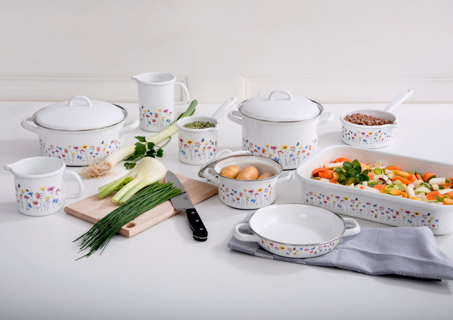 RIESS 0036-070 Stielkasserolle mit großem Ausguss, 0,75 L, Emaille, Sonderedition FLORA / Stieltopf – Bild 6