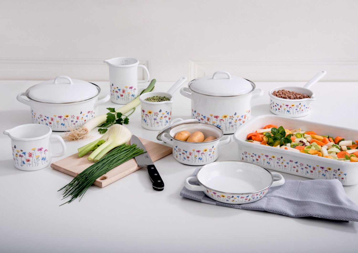 RIESS 0036-070 Stielkasserolle mit großem Ausguss, 0,75 L, Emaille, Sonderedition FLORA / Stieltopf – Bild 6