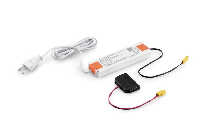 LED Konverter 3 (30 Watt, 12 V DC) mit 6-fach Verteiler für LUMICA Jarl / Triangolare / Terreno / SUN E / SUN R / Holm…