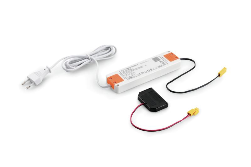 LED Konverter 3 (30 Watt, 12 V DC) mit 6-fach Verteiler für LUMICA Jarl / Triangolare / Terreno / SUN E / SUN R / Holm 1 / Pult 1 / Vetrina / Menta LED Leuchten
