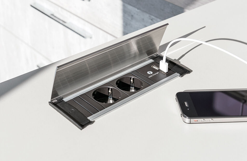KAPSA-USB 2-fach Steckdosenelement mit Doppel USB-Charger zum Einbau in die Arbeitsplatte, Frontblende oder Seitenwand… – Bild 2