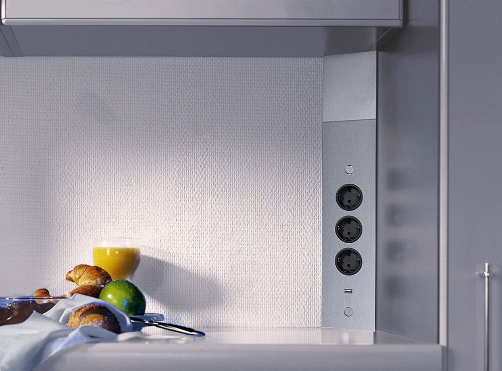 Energie-Ecksäule ST 3007 Deutsche Norm mit 3 Steckplätzen und USB Port – Bild 2