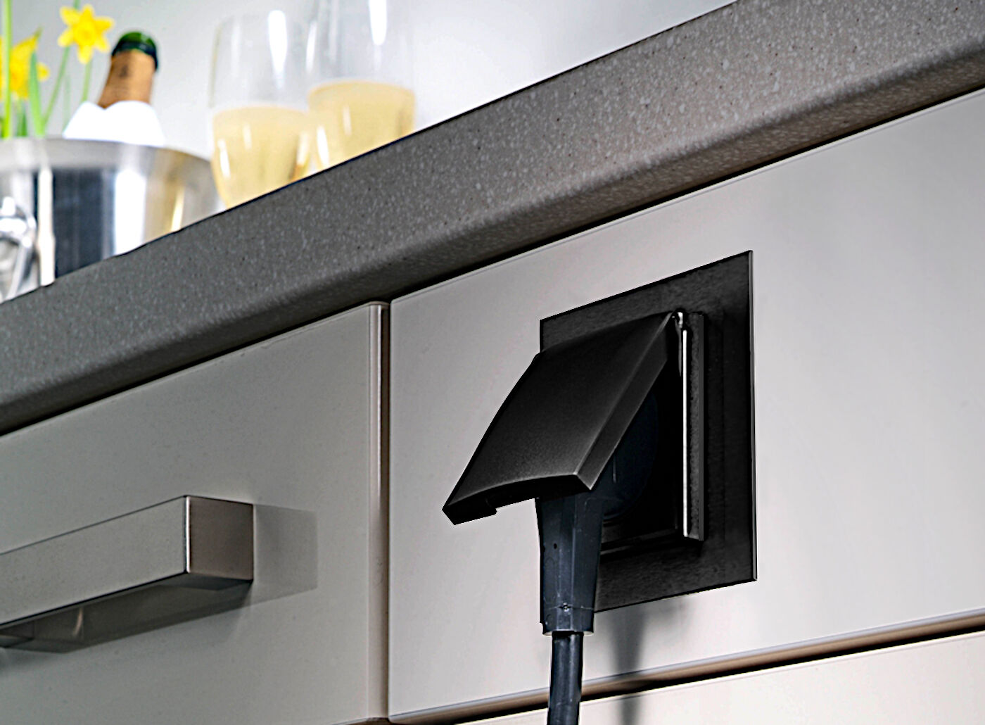 Einzelsteckdose ST 3009 ST/1 in EDELSTAHLFARBIG oder SCHWARZ mit Klappdeckel / Schukosteckdose – Bild 8
