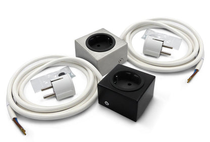 THEBO Schukosteckdose ST 3080 ST/1 in EDELSTAHL oder SCHWARZ / THEBO Licht / Steckdose / Schukostecker