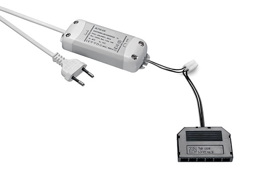 LED Netzteil 20 Watt mit Anschluß für Hauptschalter und 6-Fach LED Verteiler / Netzteil / Trafo / LED Trafo