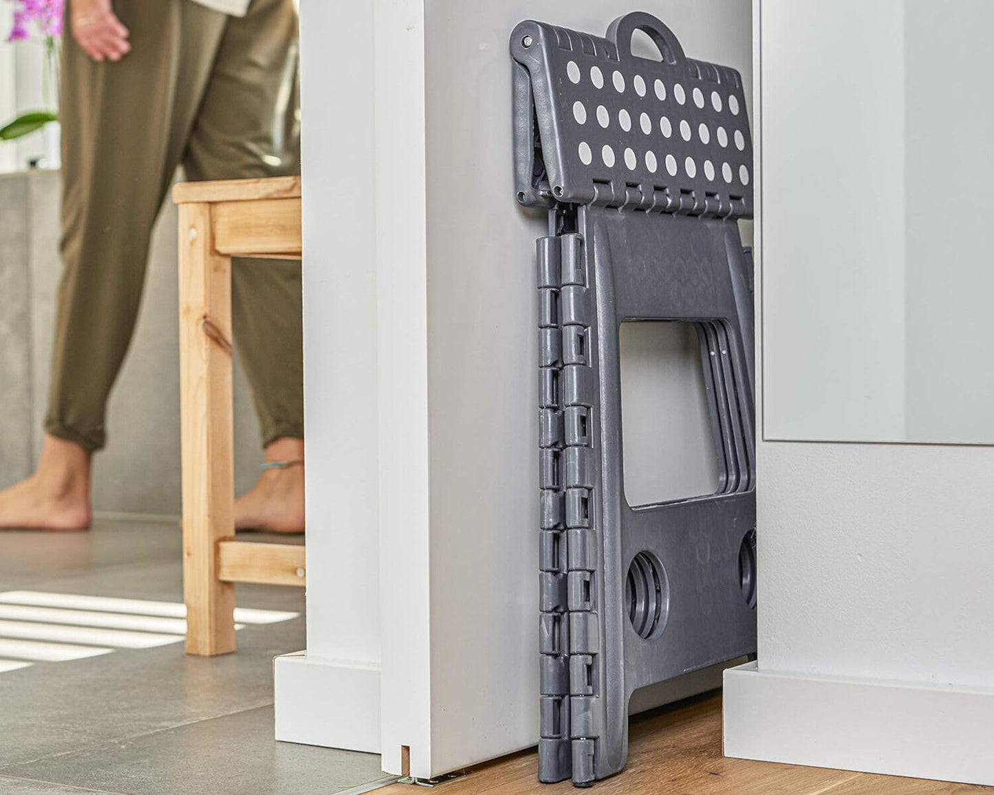 ZELLER Klapphocker 13037 aus Kunststoff, anthrazit / Tritt / Klappstiege
